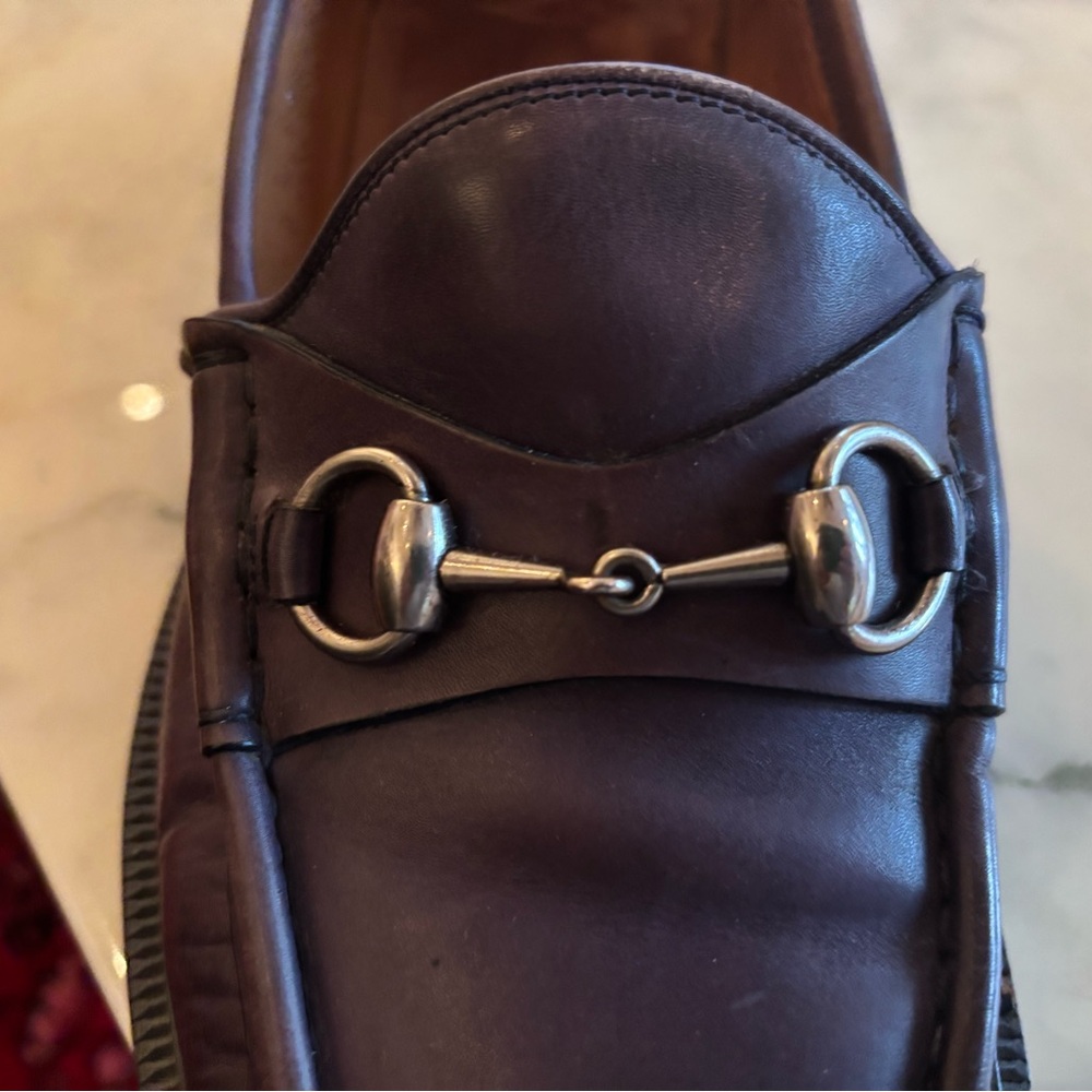 GUCCI Horsebit Loafers. 7 Gucci size
